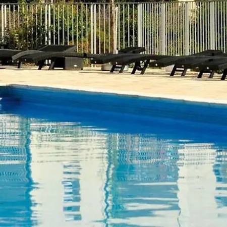 Le Soleil D Eugenie Dans Avec Piscine Commune Pres De Carcassonne Olonzac