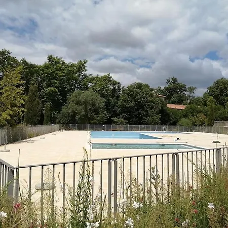 Le Soleil D Eugenie Dans Avec Piscine Commune Pres De Carcassonne Apartment Olonzac