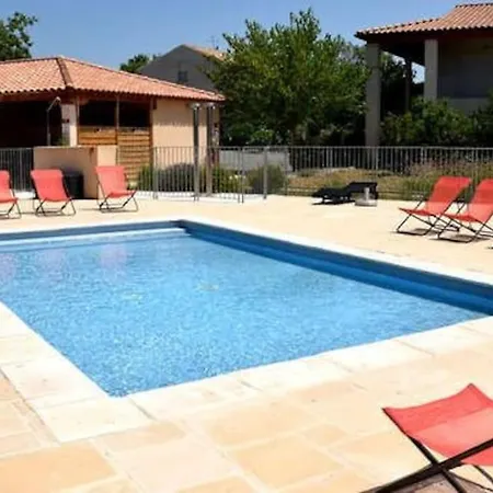 Le Soleil D Eugenie Dans Avec Piscine Commune Pres De Carcassonne Apartment